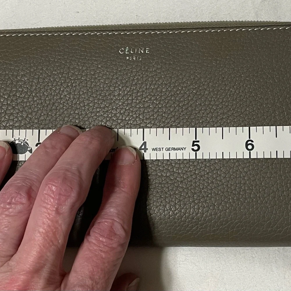 Authentic Celine Olive Leather Wallet with Canary Yellow Interior - Picture 13 of 15